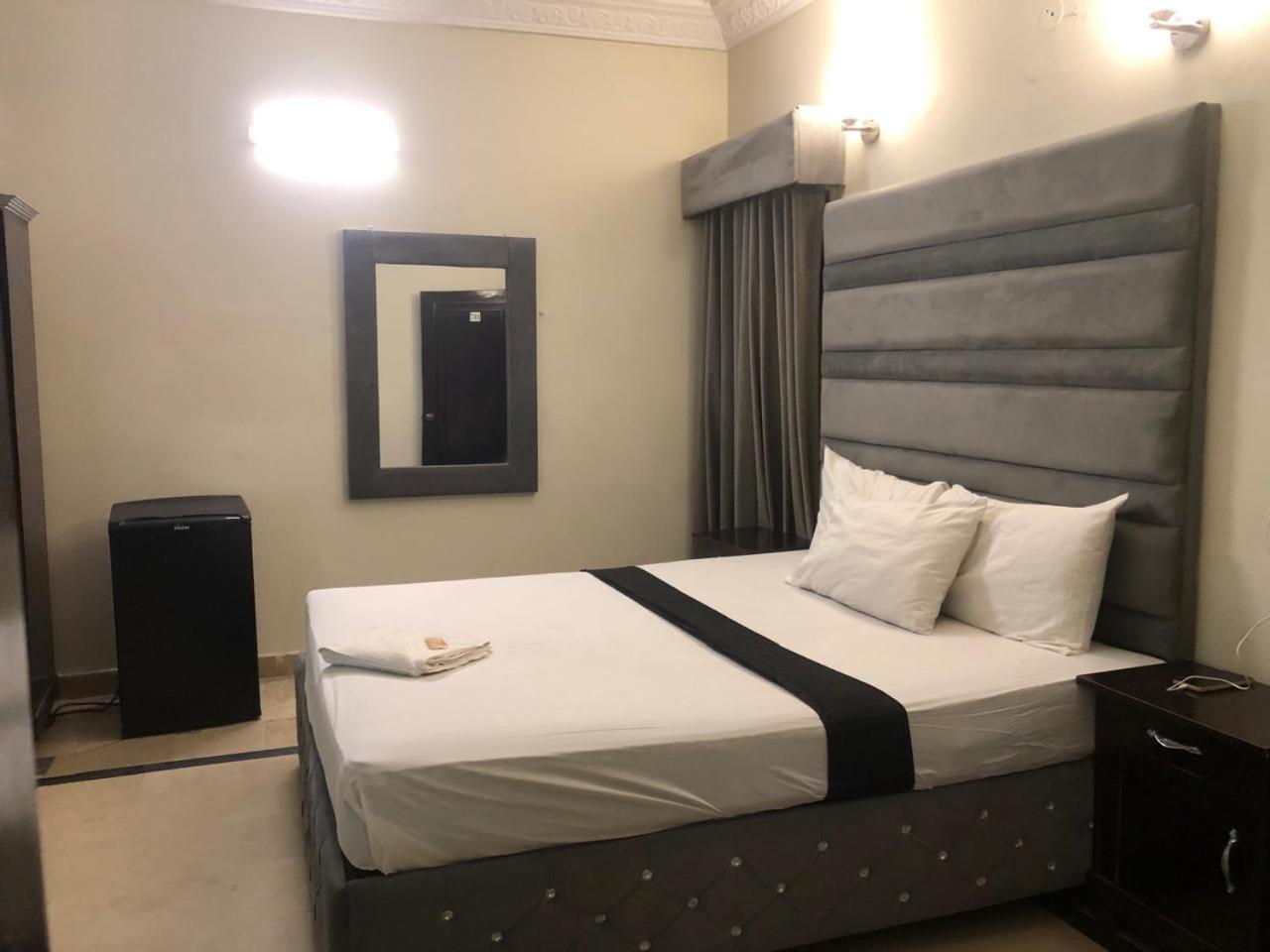 Hotel Royal Grand 拉合尔 外观 照片